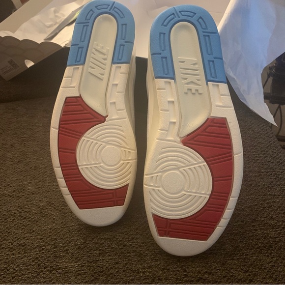 Air Jordan 2 retro Unc to Chicago - Picture 2 of 9